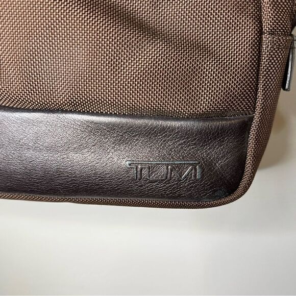 Tumi brown tote - Picture 4 of 13